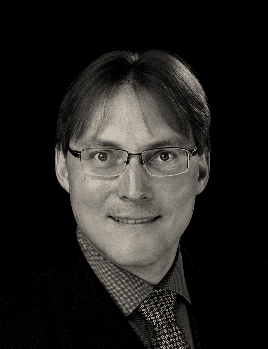 Dr. Elias Engelking, Medical Director